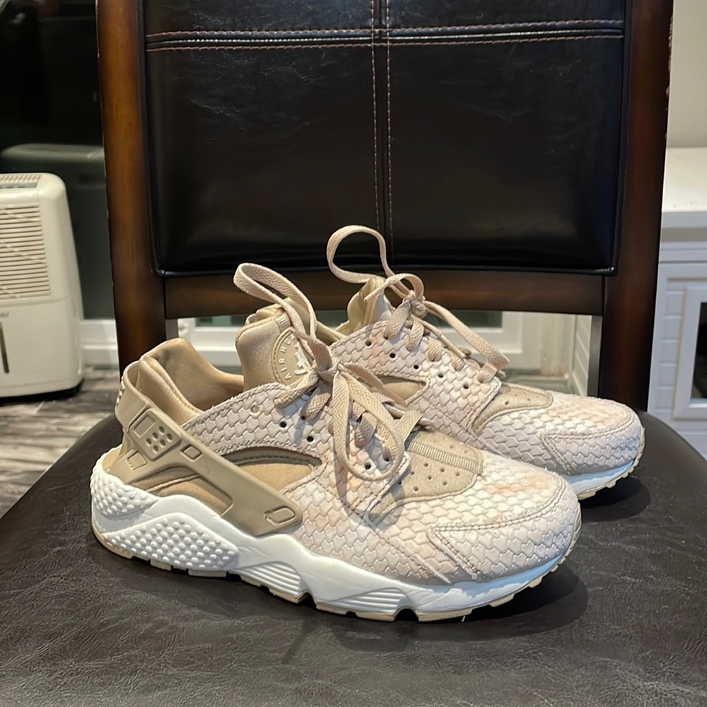 Nike Huarache Sneakers